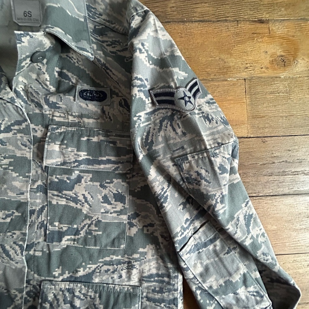 💖5 for $50💖USA AIR FORCE Camouflage Utility Jacket Desert Camo Best fit for Med - Picture 7 of 9